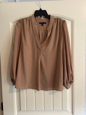 Banana Republic Factory Taupe V-Neck Long Sleeve Blouse